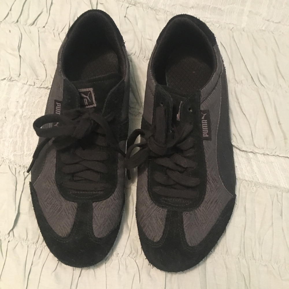 Black/Grey Puma Sneakers